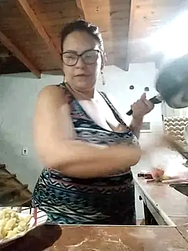 AyantiPonz79 online show from 04-12-26, 09:42