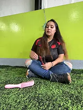 Snapshot of milly_cruz chatting on 06-12-26, 02:38 milly cruz online show from 06-12-26, 02:38