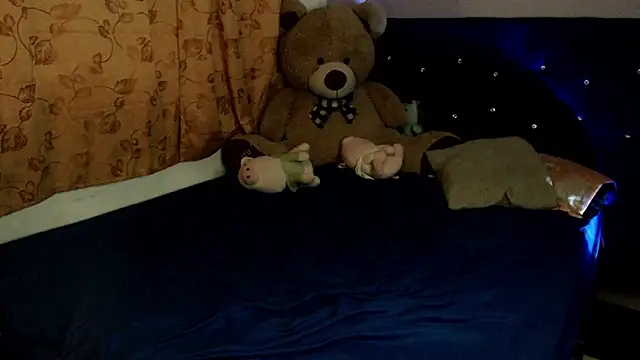 ANGELIQUE KLANE online show from 11-13-25, 05:56