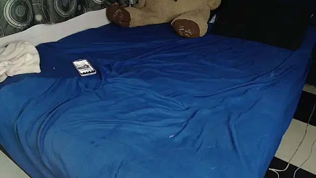 ANGELIQUE KLANE online show from 04-18-26, 11:16