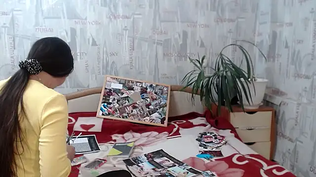 Snapshot of GinaQSoul chatting on 12-19-24, 02:46 GinaQSoul online show from 12-19-24, 02:46