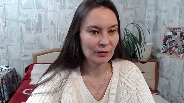 Snapshot of GinaQSoul chatting on 12-28-24, 02:42 GinaQSoul online show from 12-28-24, 02:42