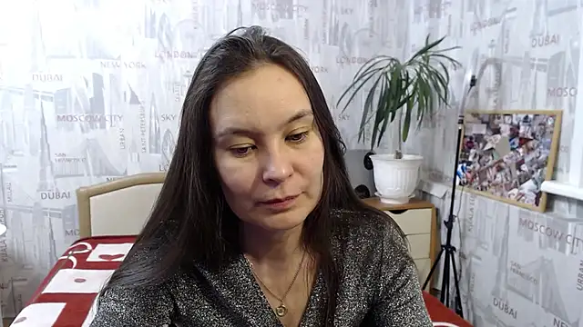 Snapshot of GinaQSoul chatting on 02-05-25, 02:05 GinaQSoul online show from 02-05-25, 02:05