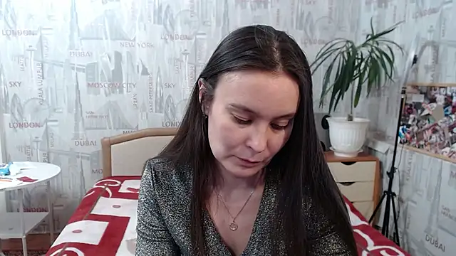 Snapshot of GinaQSoul chatting on 02-07-25, 11:23 GinaQSoul online show from 02-07-25, 11:23