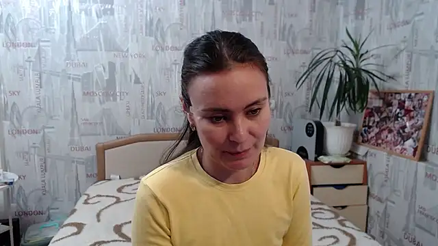 Snapshot of GinaQSoul chatting on 10-11-25, 09:52 GinaQSoul online show from 10-11-25, 09:52
