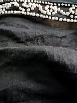 Snapshot of MumbaiMaskGirl chatting on 12-22-24, 10:38 MumbaiMaskGirl online show from 12-22-24, 10:38