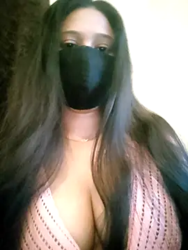 Snapshot of MumbaiMaskGirl chatting on 01-14-26, 03:50 MumbaiMaskGirl online show from 01-14-26, 03:50