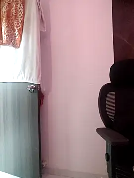 Snapshot of MumbaiMaskGirl chatting on 02-21-26, 07:37 MumbaiMaskGirl online show from 02-21-26, 07:37