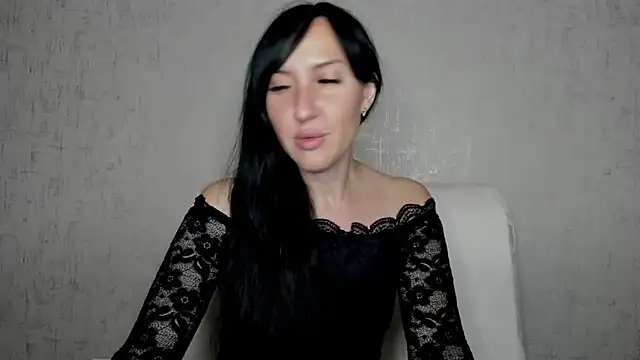 Snapshot of MissGulia chatting on 11-14-25, 10:29 MissGulia online show from 11-14-25, 10:29