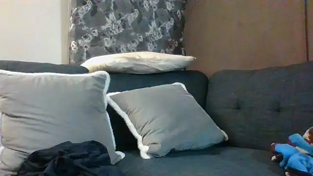 Snapshot of vikki432 chatting on 07-11-26, 01:41 vikki432 online show from 07-11-26, 01:41