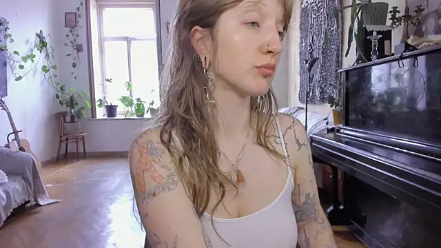 Miranda2 0 online show from 04-05-26, 10:34