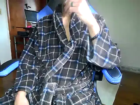 longdick4you8686 online show from 02-26-25, 08:11