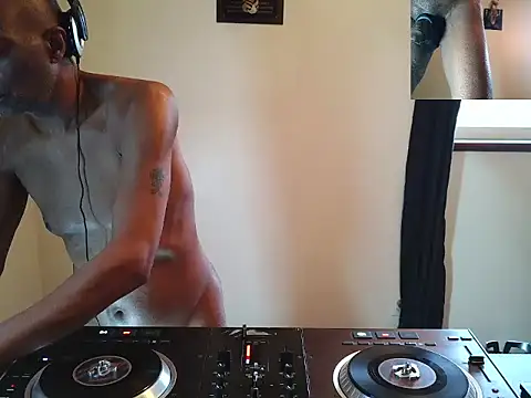 longdick4you8686 online show from 03-07-26, 08:17