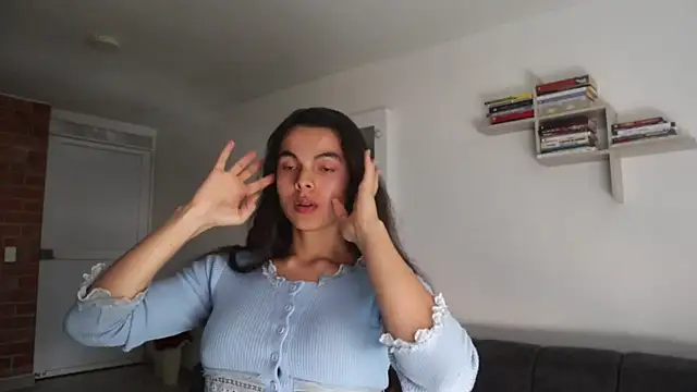 Snapshot of _Vahos_ chatting on 02-07-26, 08:12 Vahos online show from 02-07-26, 08:12