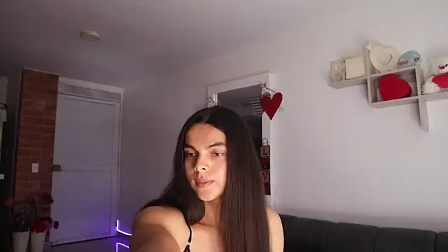 Snapshot of _Vahos_ chatting on 02-24-26, 07:12 Vahos online show from 02-24-26, 07:12