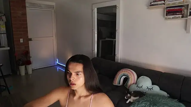 Snapshot of _Vahos_ chatting on 03-07-26, 07:11 Vahos online show from 03-07-26, 07:11