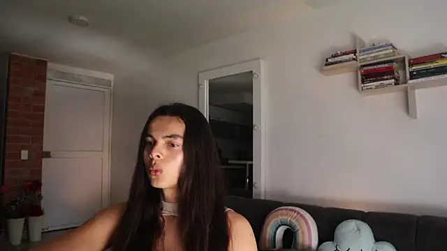 Snapshot of _Vahos_ chatting on 03-12-26, 05:30 Vahos online show from 03-12-26, 05:30