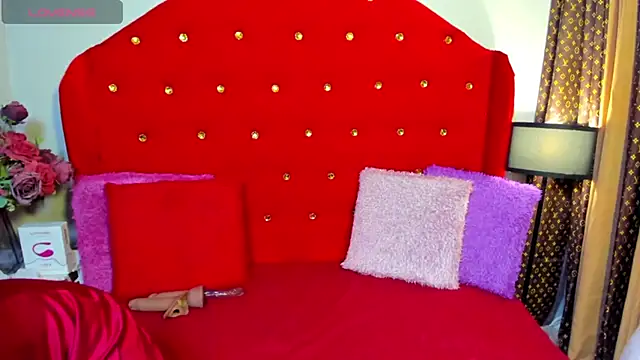 Snapshot of TranSEXUALDIVA chatting on 09-11-25, 11:05 TranSEXUALDIVA online show from 09-11-25, 11:05