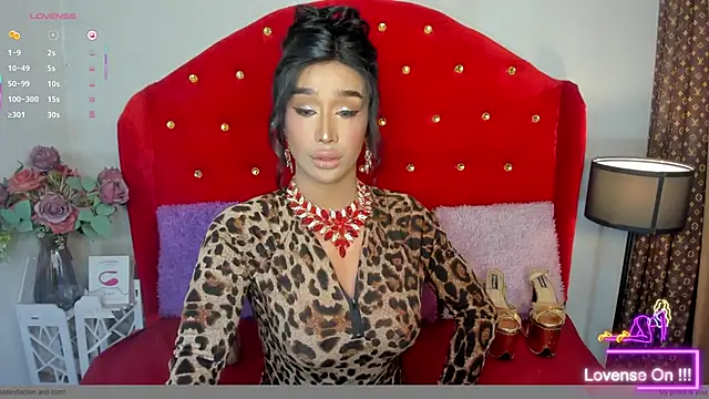 Snapshot of TranSEXUALDIVA chatting on 09-22-25, 09:28 TranSEXUALDIVA online show from 09-22-25, 09:28
