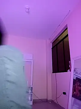 Latin summer online show from 12-12-24, 01:32