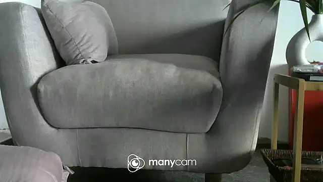 Snapshot of missytrig chatting on 02-24-25, 02:37 missytrig online show from 02-24-25, 02:37