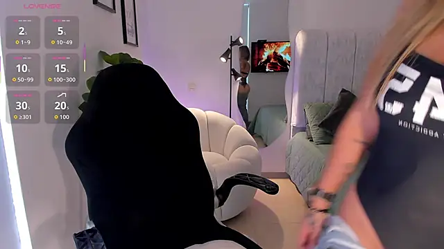 AmyWood online show from 03-04-26, 06:47