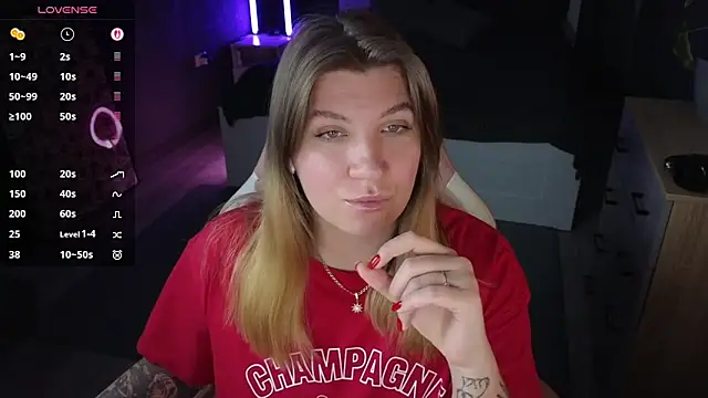 Snapshot of Fairy__Sofia chatting on 03-04-25, 08:24 Fairy Sofia online show from 03-04-25, 08:24