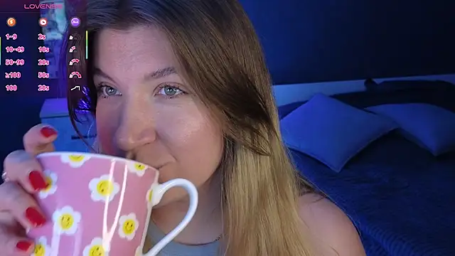 Snapshot of Fairy__Sofia chatting on 03-11-25, 11:23 Fairy Sofia online show from 03-11-25, 11:23