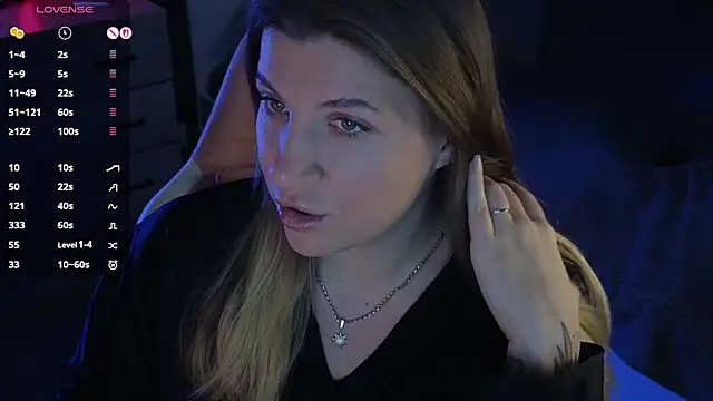 Snapshot of Fairy__Sofia chatting on 10-28-25, 09:13 Fairy Sofia online show from 10-28-25, 09:13