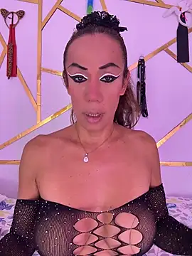 YOURSDEBORA online show from 04-30-26, 07:20