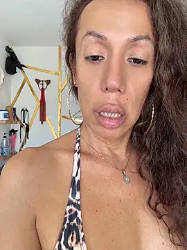 YOURSDEBORA online show from 06-06-26, 07:40