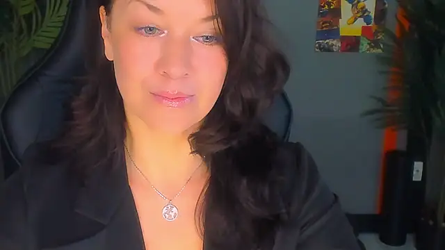 Snapshot of AnaMills chatting on 03-04-26, 10:10 AnaMills online show from 03-04-26, 10:10