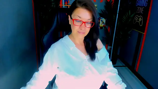 AnaMills online show from 06-12-26, 10:19