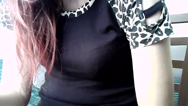 Snapshot of Katesweetkate chatting on 03-04-26, 11:27 Katesweetkate online show from 03-04-26, 11:27