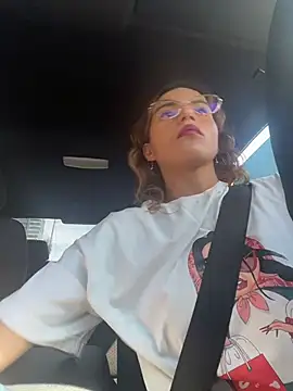 Snapshot of Arenne_rouse chatting on 11-27-25, 02:52 Arenne rouse online show from 11-27-25, 02:52