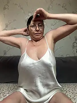 Amberhotqueen online show from 07-21-26, 08:05