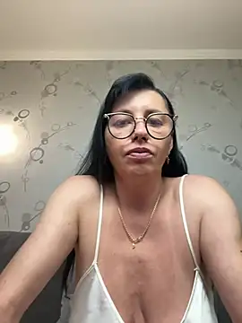 Amberhotqueen online show from 07-23-26, 12:47