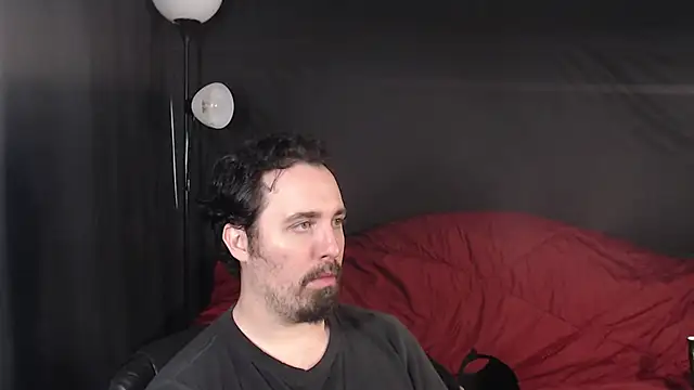 Snapshot of Metalstud chatting on 01-22-25, 01:42 Metalstud online show from 01-22-25, 01:42