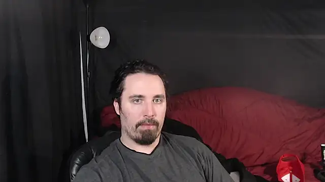 Snapshot of Metalstud chatting on 01-24-25, 02:18 Metalstud online show from 01-24-25, 02:18