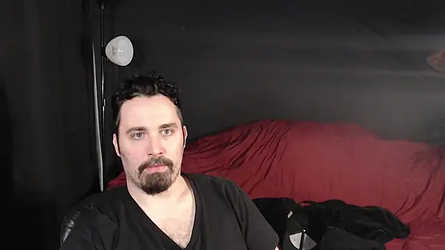 Snapshot of Metalstud chatting on 02-03-25, 10:32 Metalstud online show from 02-03-25, 10:32