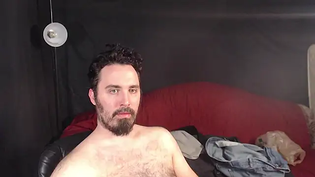 Snapshot of Metalstud chatting on 03-11-25, 04:32 Metalstud online show from 03-11-25, 04:32