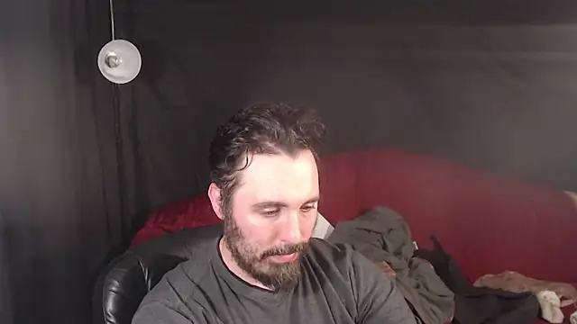 Snapshot of Metalstud chatting on 03-22-25, 04:45 Metalstud online show from 03-22-25, 04:45