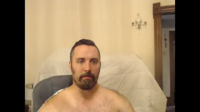 Snapshot of Metalstud chatting on 09-09-25, 01:49 Metalstud online show from 09-09-25, 01:49