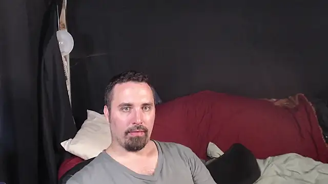 Snapshot of Metalstud chatting on 10-01-25, 12:16 Metalstud online show from 10-01-25, 12:16