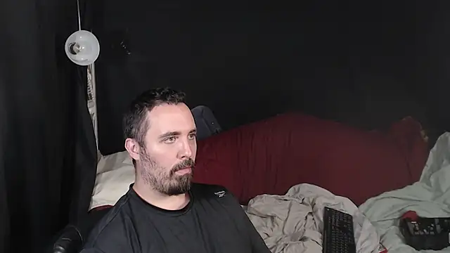 Snapshot of Metalstud chatting on 10-12-25, 09:58 Metalstud online show from 10-12-25, 09:58