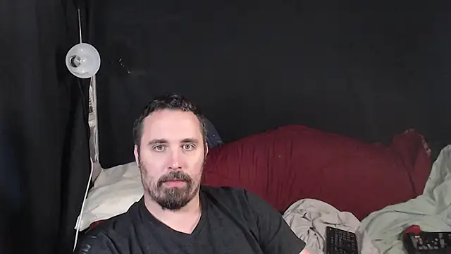 Snapshot of Metalstud chatting on 10-17-25, 03:42 Metalstud online show from 10-17-25, 03:42