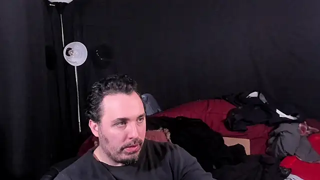 Snapshot of Metalstud chatting on 12-16-25, 02:16 Metalstud online show from 12-16-25, 02:16