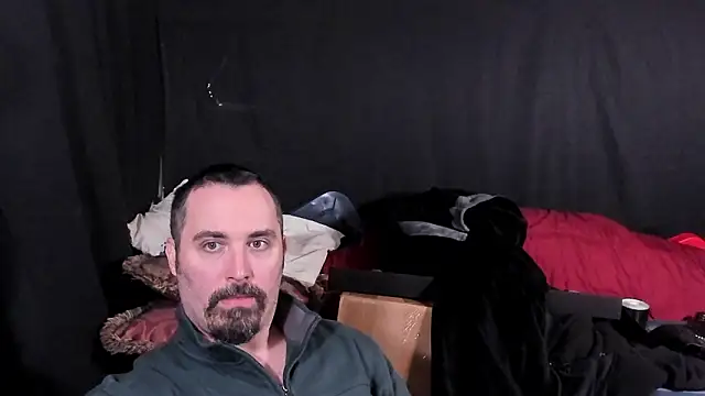 Snapshot of Metalstud chatting on 01-16-26, 01:31 Metalstud online show from 01-16-26, 01:31