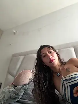 Snapshot of vaneelee chatting on 03-15-26, 05:30 vaneelee online show from 03-15-26, 05:30