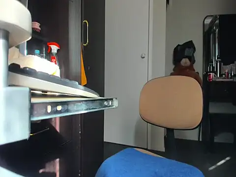 Snapshot of Angelchezcka chatting on 01-14-26, 06:52 Angelchezcka online show from 01-14-26, 06:52